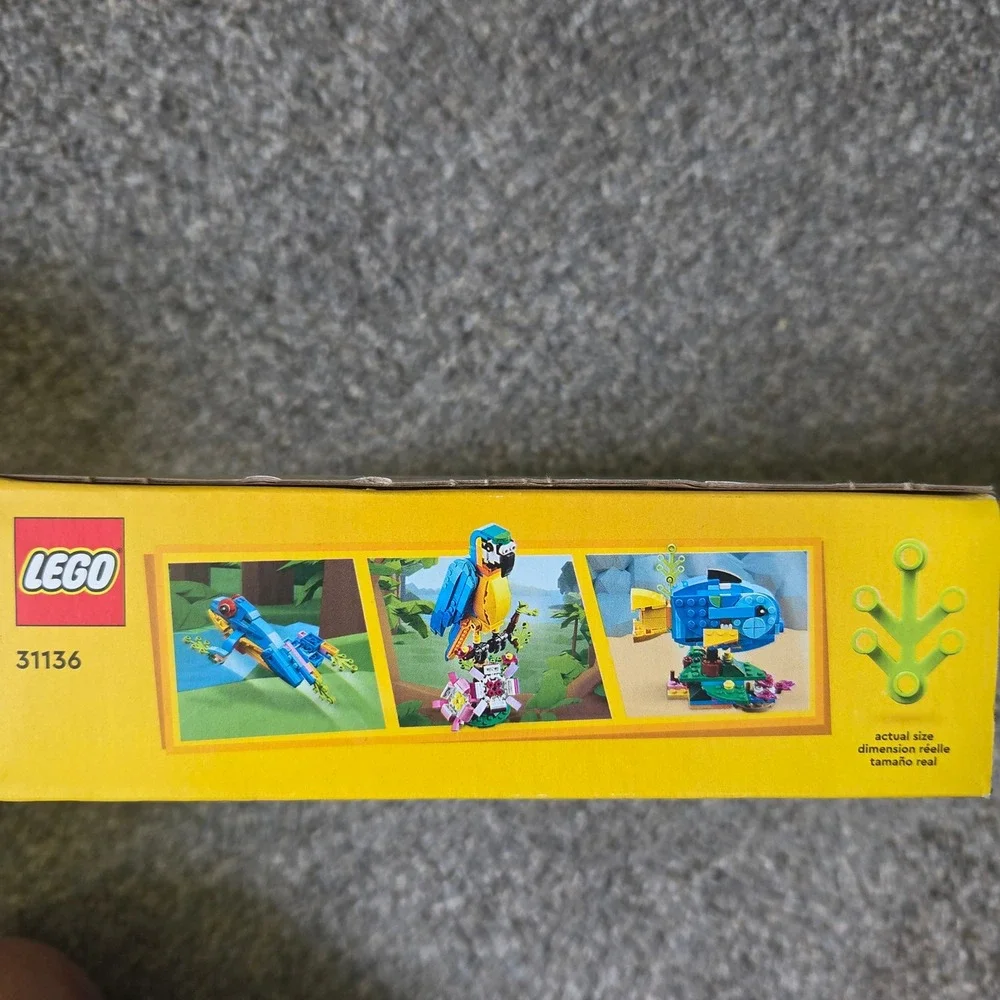 LEGO Creator 3in1 Exotic Parrot 31136 Building Toy Set 253 Pieces Blue Yellow